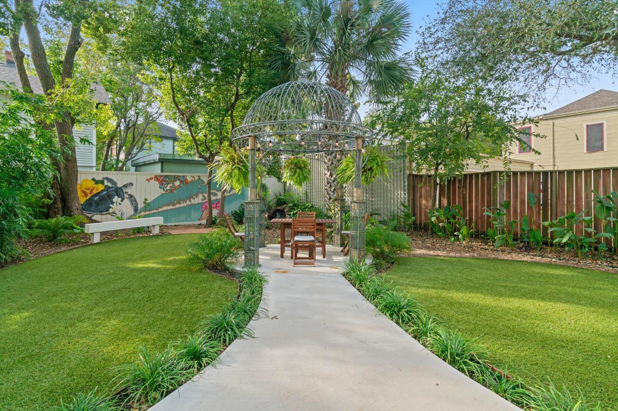 Historic Galveston Family Beach Home With 3 King Beds מראה חיצוני תמונה